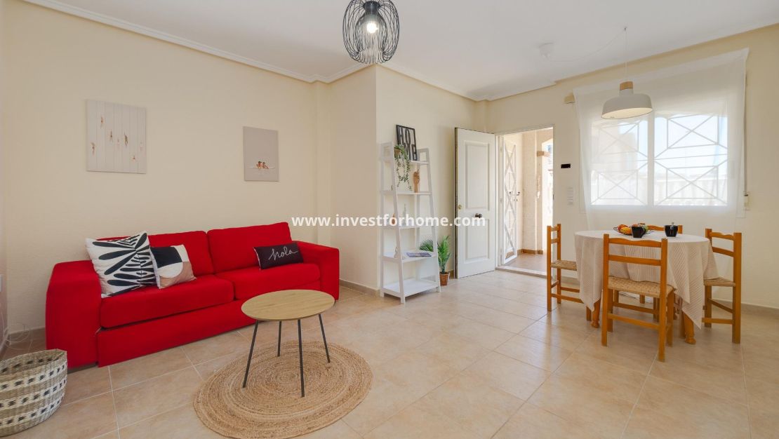 Sale - Bungalow - Torrevieja - Nueva Torrevieja - Aguas Nuevas