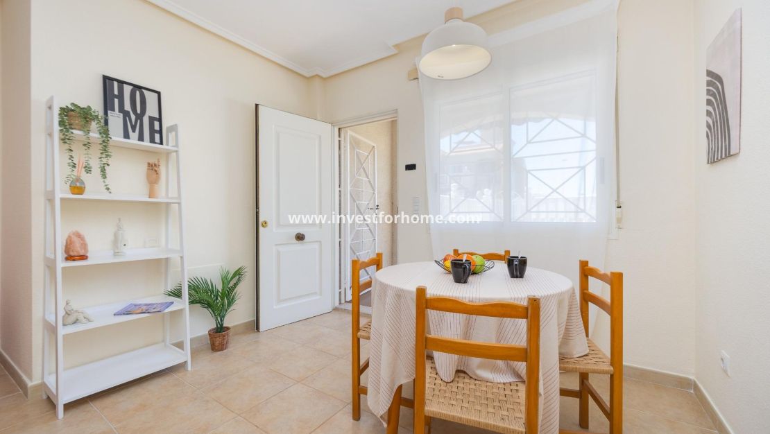 Sale - Bungalow - Torrevieja - Nueva Torrevieja - Aguas Nuevas