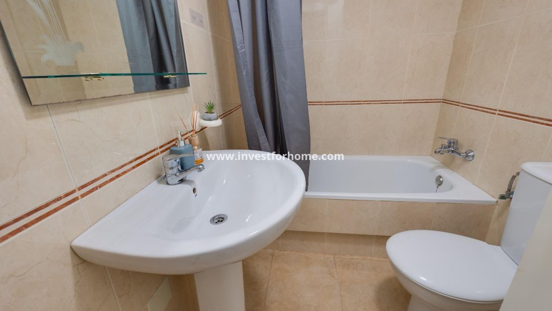 Sale - Bungalow - Torrevieja - Nueva Torrevieja - Aguas Nuevas