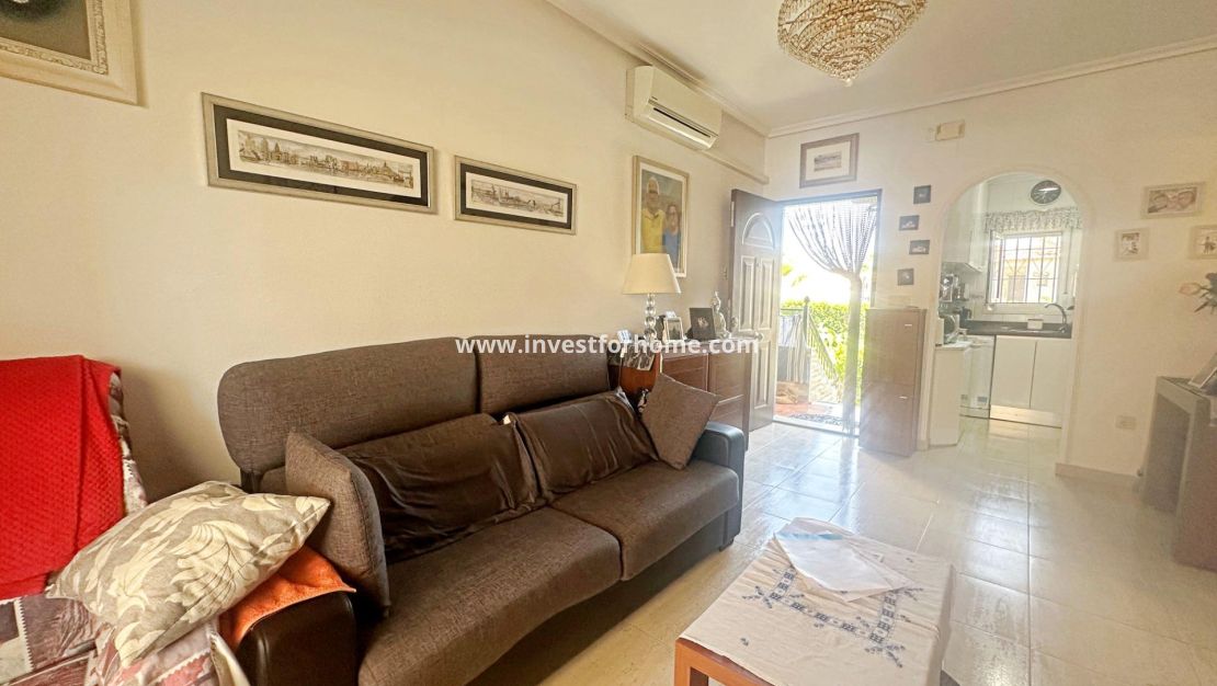Sale - Bungalow - Torrevieja - Nueva Torrevieja - Aguas Nuevas