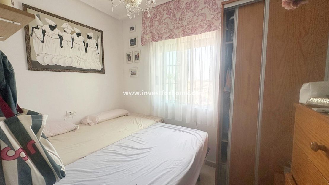Sale - Bungalow - Torrevieja - Nueva Torrevieja - Aguas Nuevas