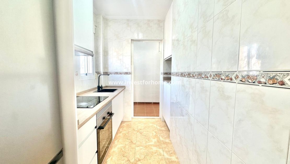 Sale - Bungalow - Torrevieja - Playa de los Locos