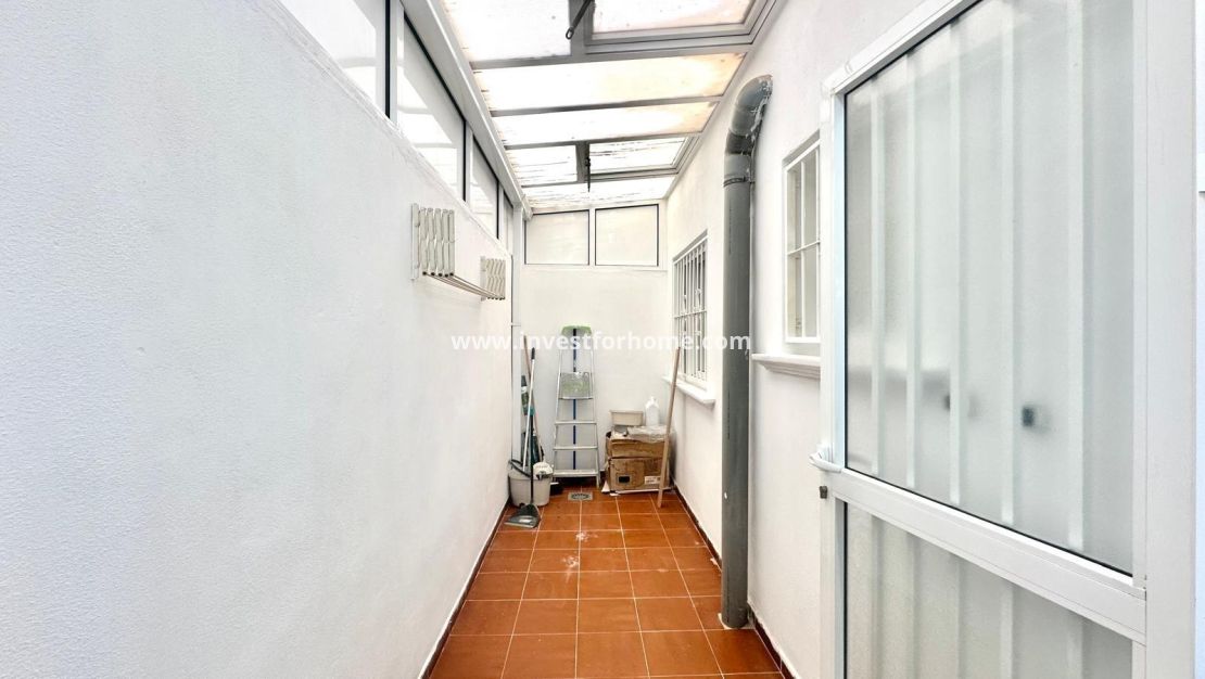 Sale - Bungalow - Torrevieja - Playa de los Locos