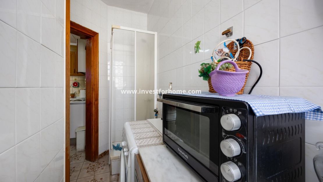 Sale - Bungalow - Torrevieja - Playa del Acequión