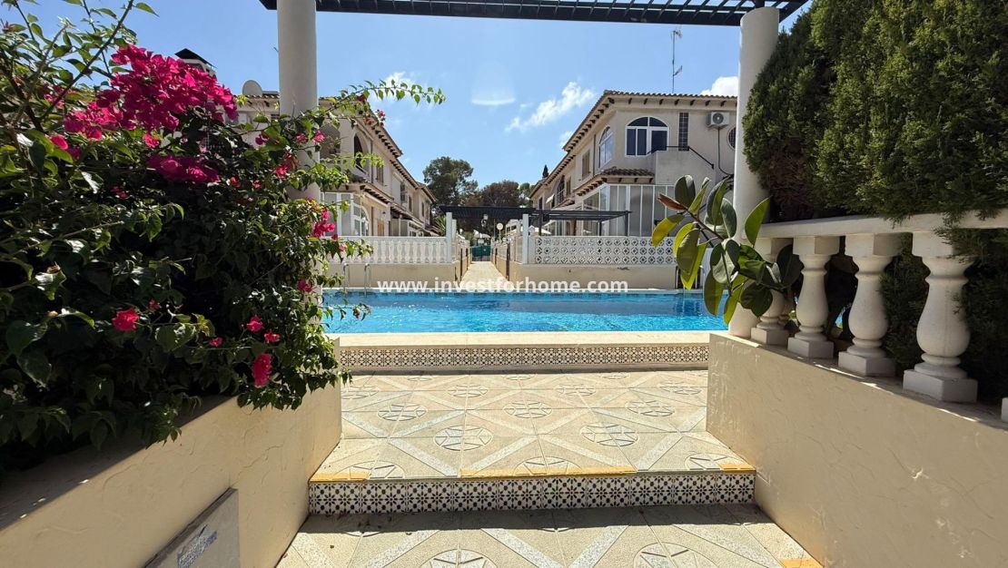 Sale - Bungalow - Torrevieja - Punta prima
