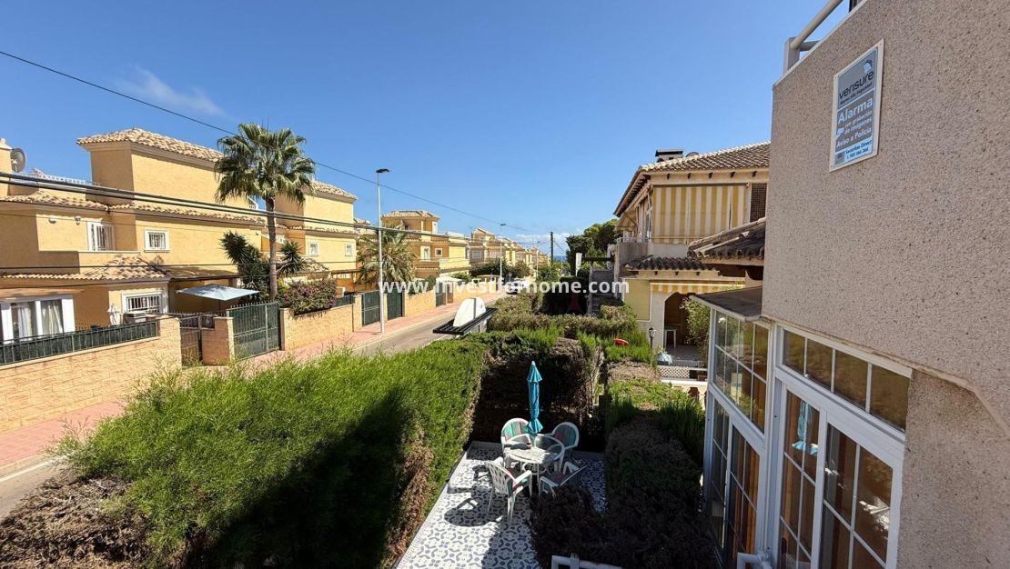 Sale - Bungalow - Torrevieja - Punta prima