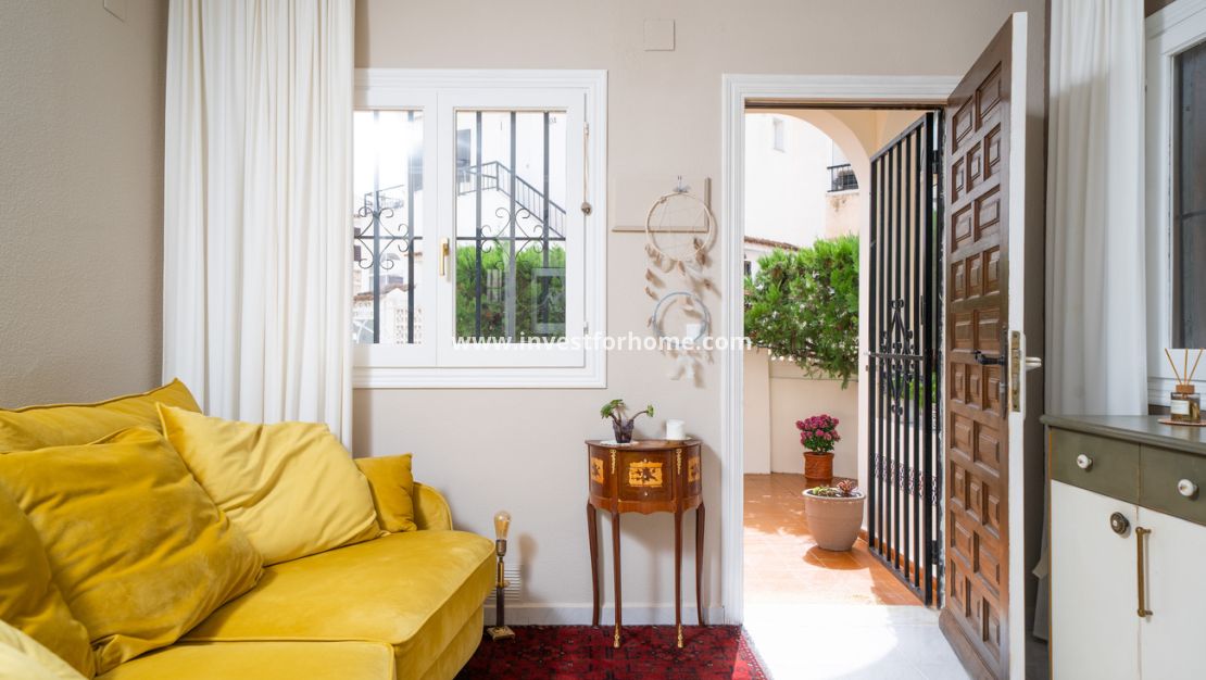 Sale - Bungalow - Torrevieja - Torrelamata - La Mata