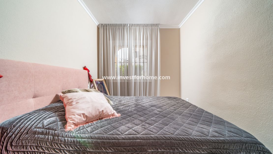 Sale - Bungalow - Torrevieja - Torrelamata - La Mata