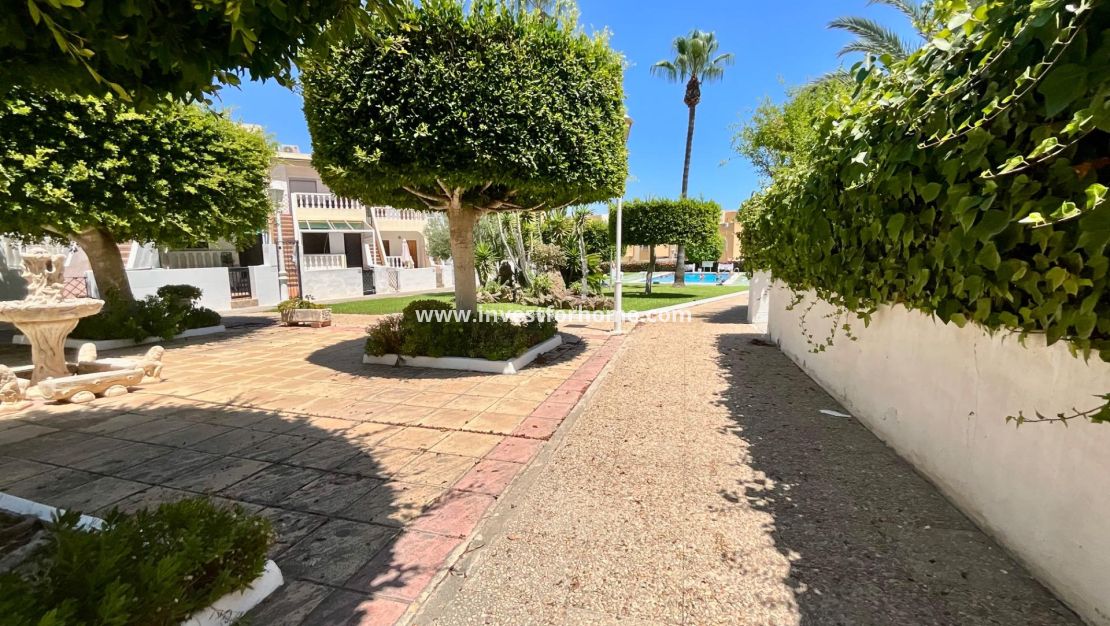 Sale - Bungalow - Torrevieja - Torrelamata - La Mata