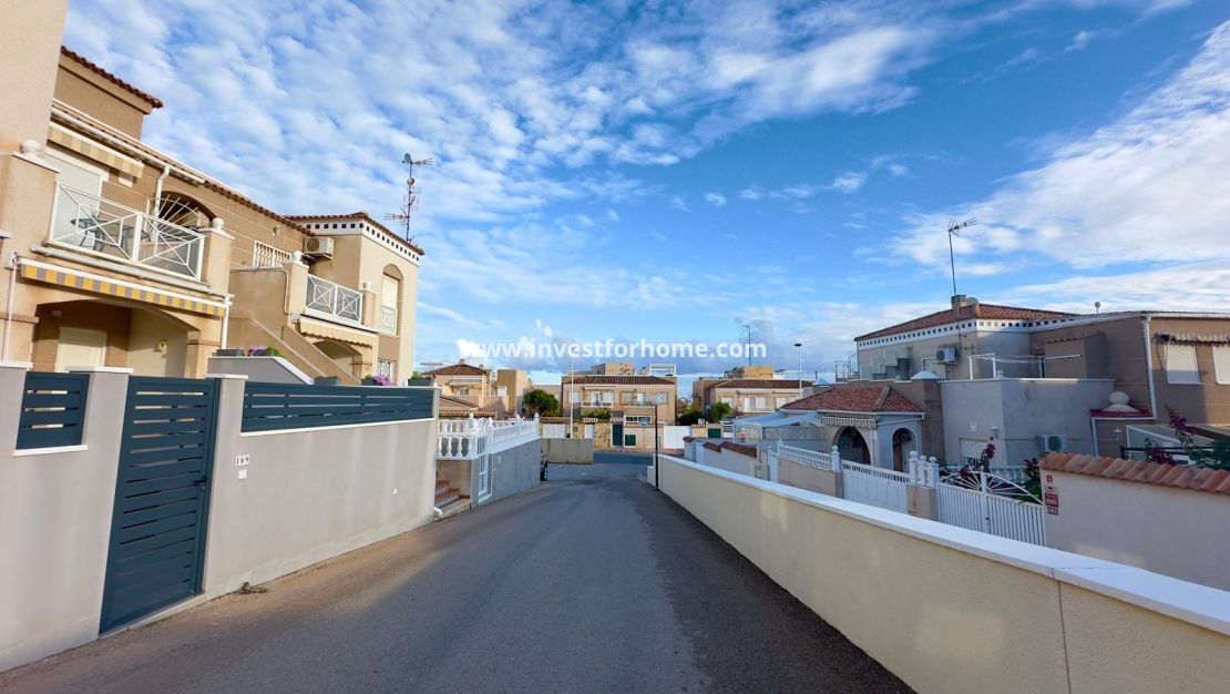Sale - Bungalow - Torrevieja - Torrelamata - La Mata