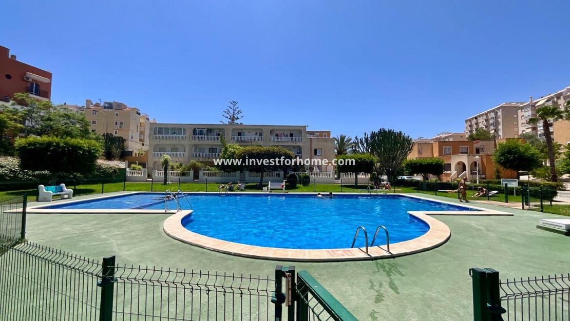 Sale - Bungalow - Torrevieja - Torrelamata - La Mata