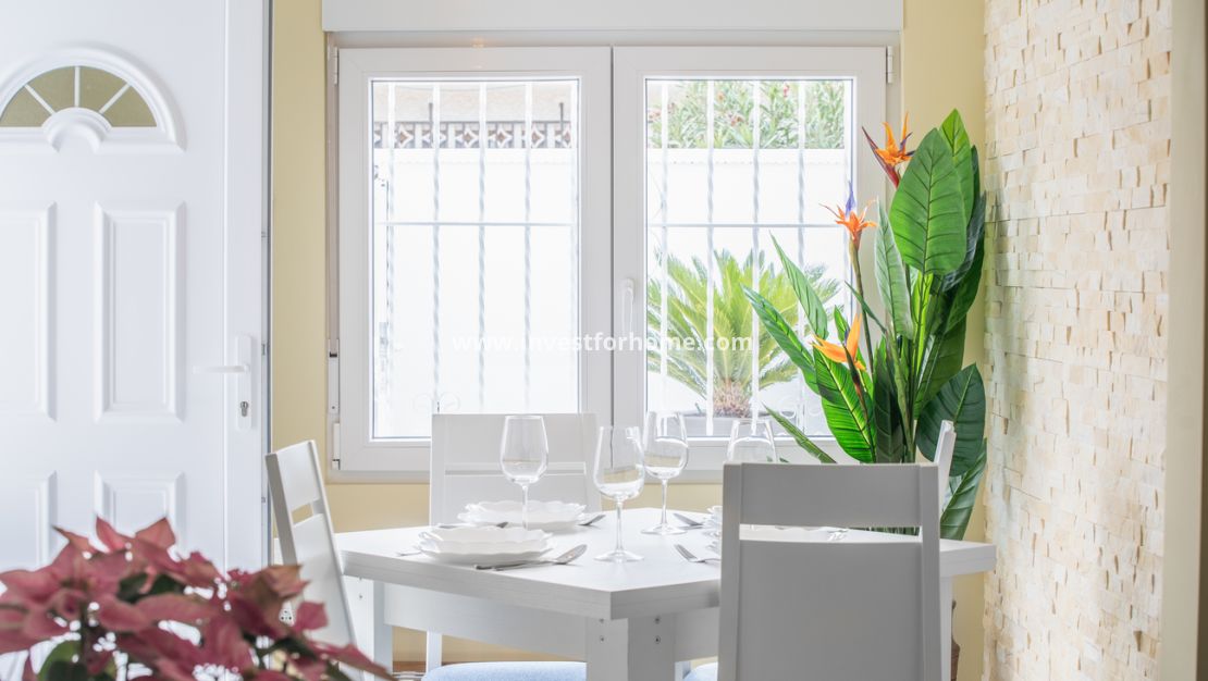 Sale - Bungalow - Torrevieja - Torreta