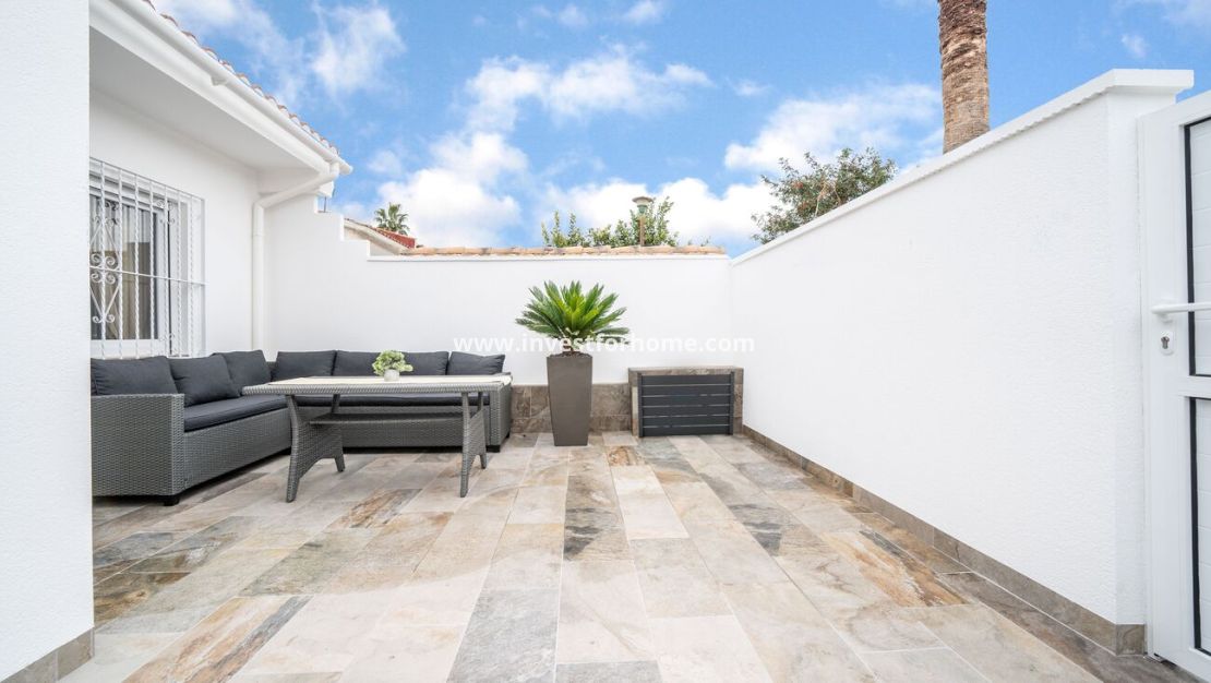 Sale - Bungalow - Torrevieja - Torreta