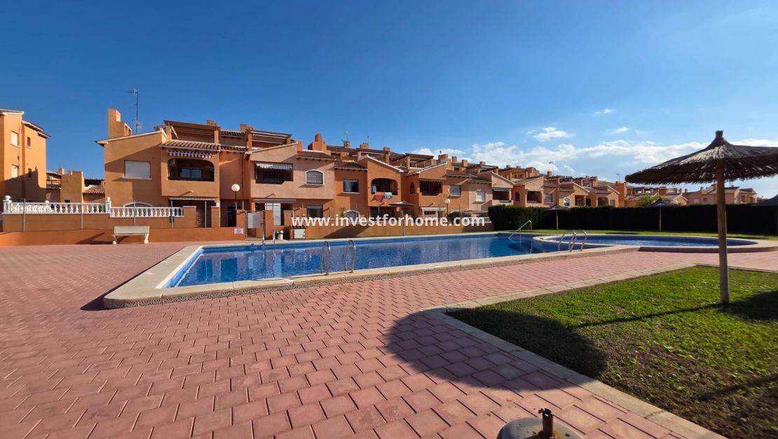 Sale - Bungalow - Torrevieja - Zona Los Frutales