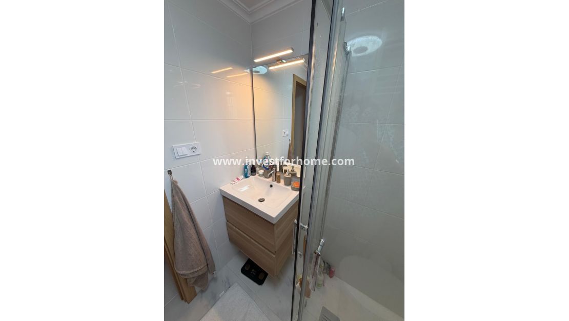 Sale - Bungalow - Torrevieja - Zona Los Frutales