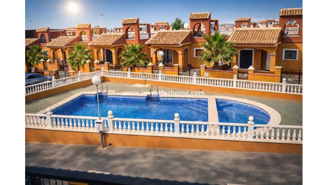 Sale - Chalet - Torrevieja - aguas nuevas