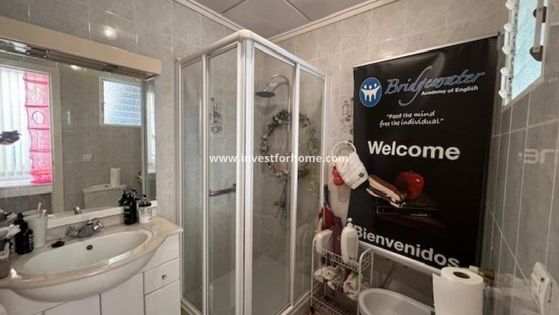 Sale - House - Dolores - Centro