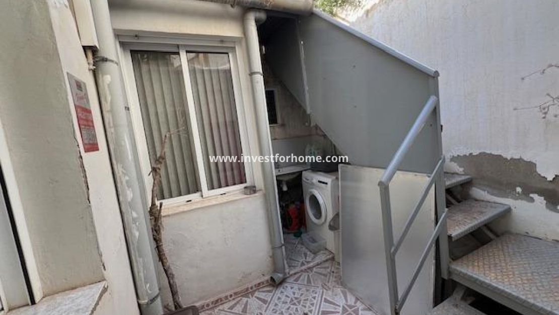 Sale - House - Dolores - Centro