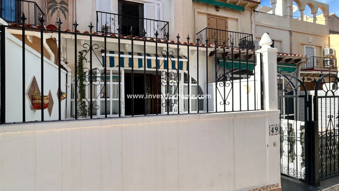 Sale - House - El Chaparral - Inland