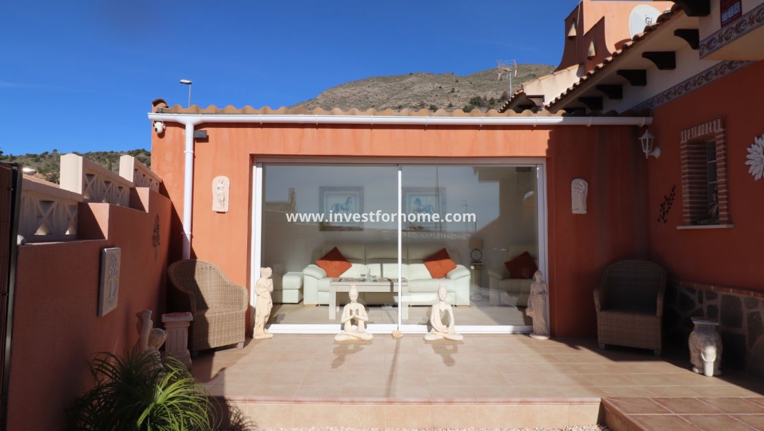 Sale - House - Fortuna - Inland