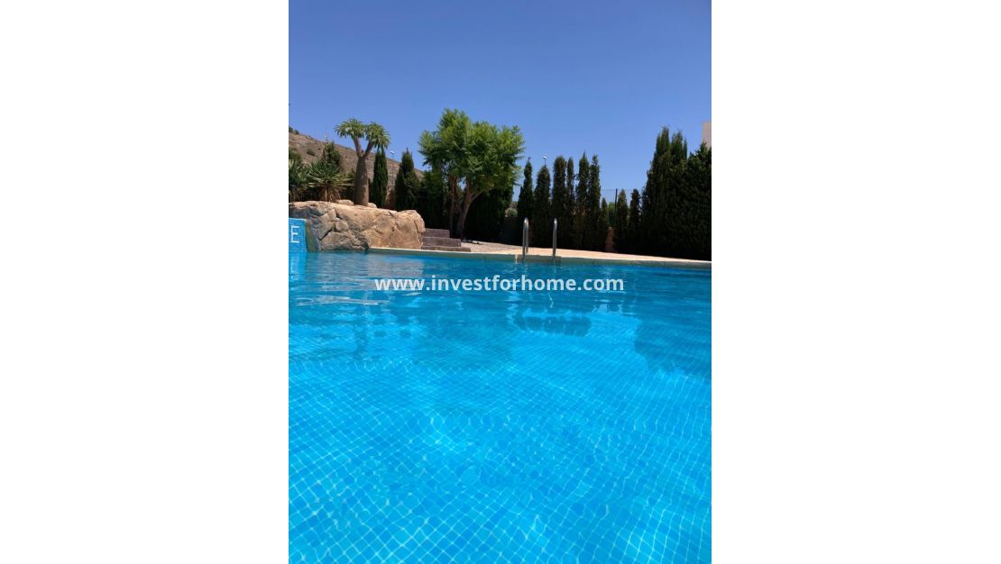 Sale - House - Fortuna - Inland