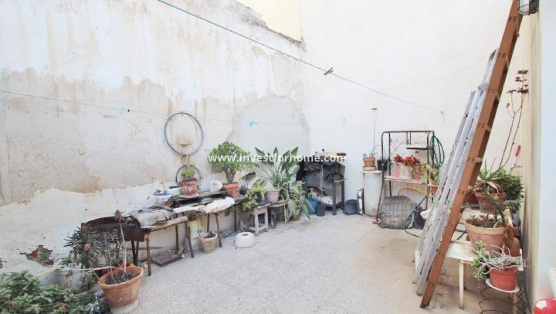 Sale - House - Guardamar del Segura - Centro