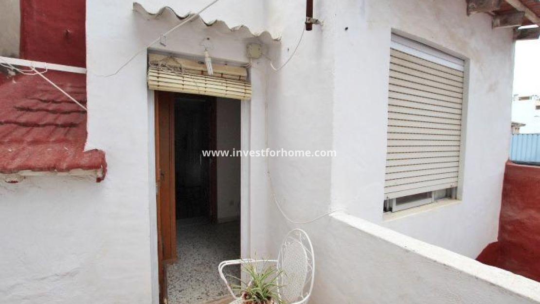 Sale - House - Guardamar del Segura - Centro