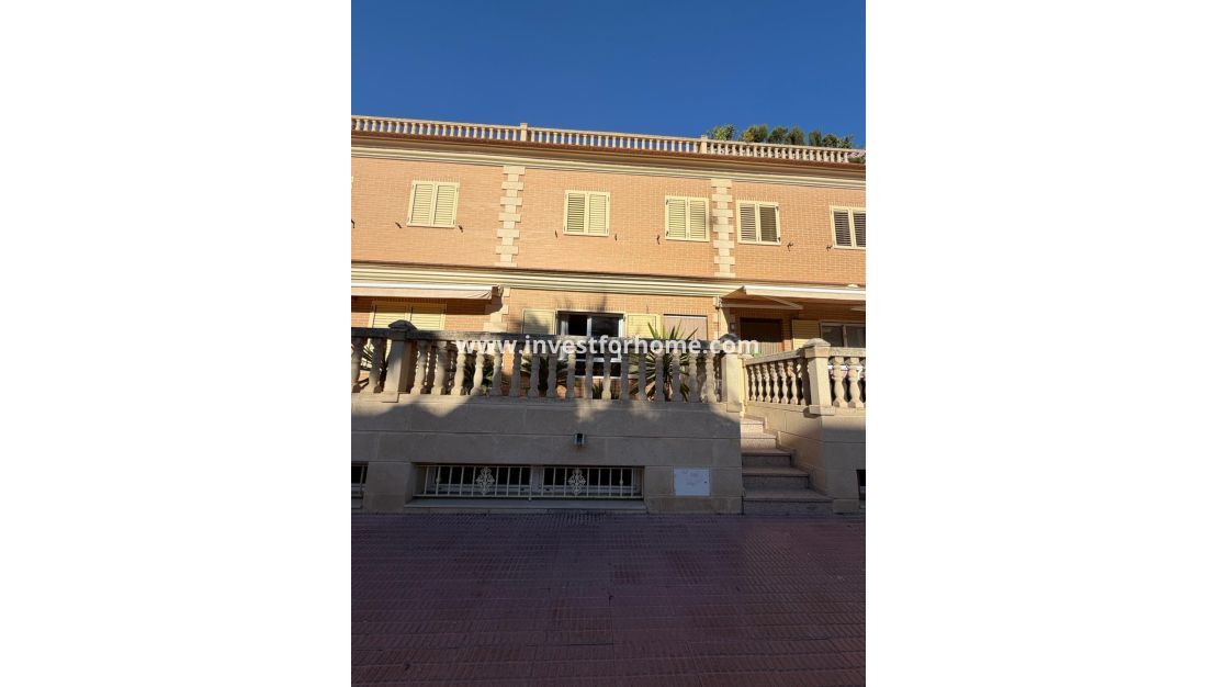 Sale - House - Guardamar del Segura - Pueblo