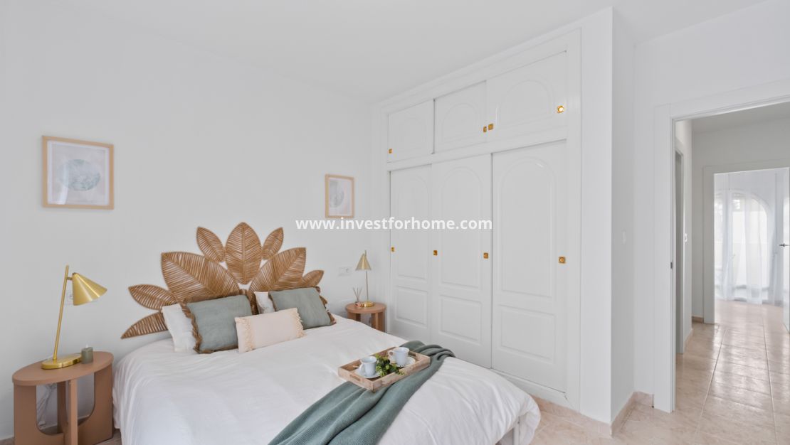 Sale - House - La Florida - Inland