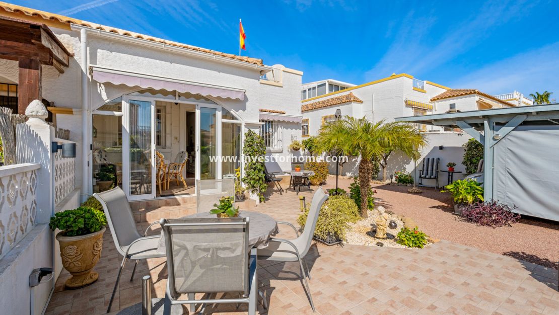 Sale - House - La Marina - Costa Blanca