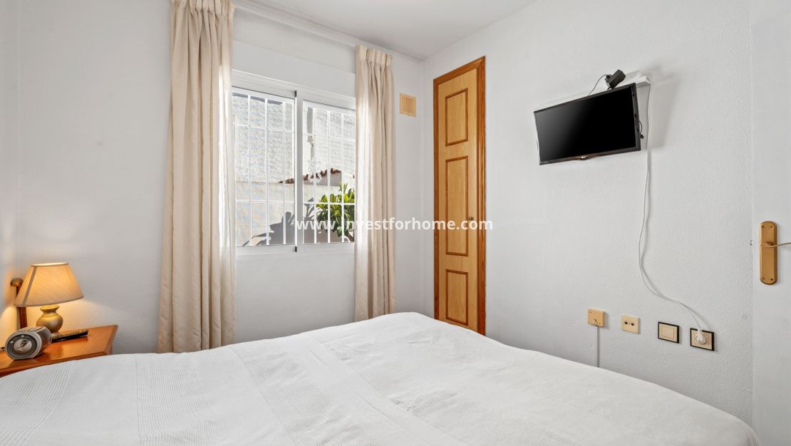 Sale - House - La Marina - Costa Blanca