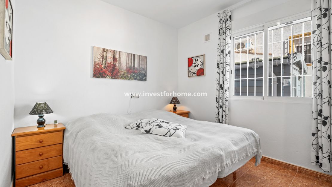 Sale - House - La Marina - Costa Blanca