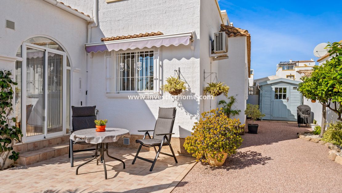 Sale - House - La Marina - Costa Blanca
