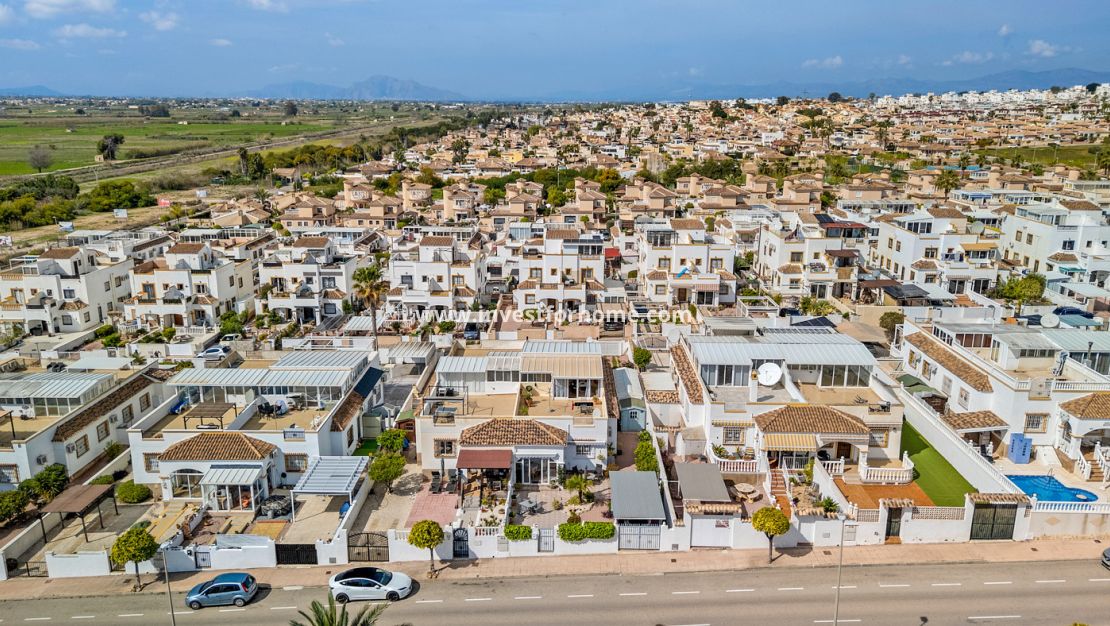 Sale - House - La Marina - Costa Blanca