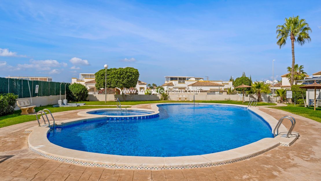 Sale - House - La Marina - Costa Blanca