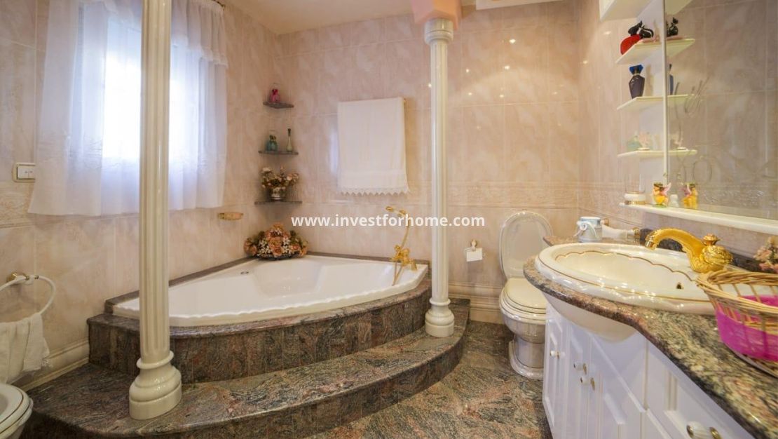 Sale - House - Los Alcázares - Centro