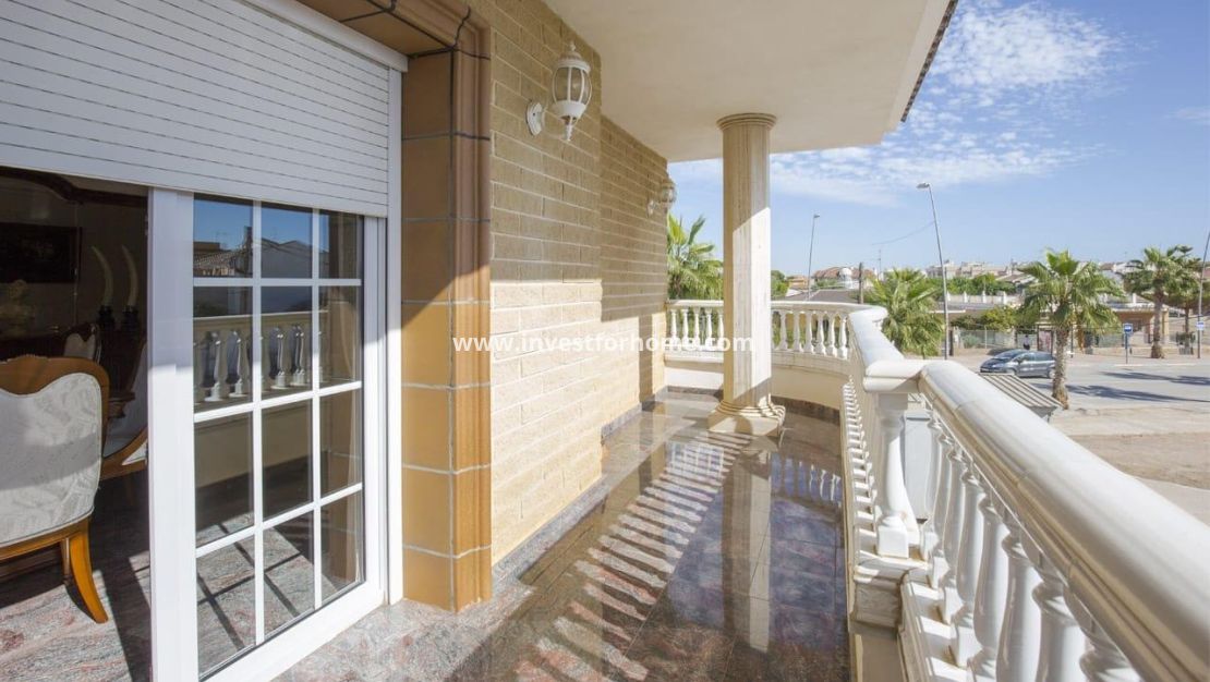 Sale - House - Los Alcázares - Centro