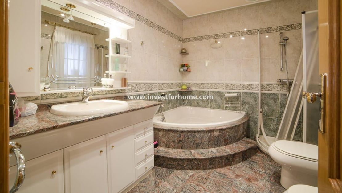 Sale - House - Los Alcázares - Centro