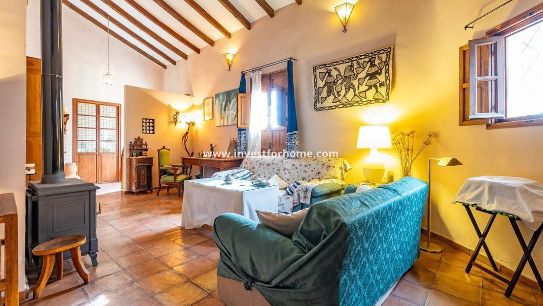 Sale - House - Los Martinez Del Puerto - Los Martínez Del Puerto