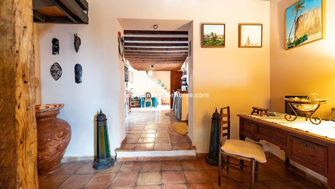 Sale - House - Los Martinez Del Puerto - Los Martínez Del Puerto