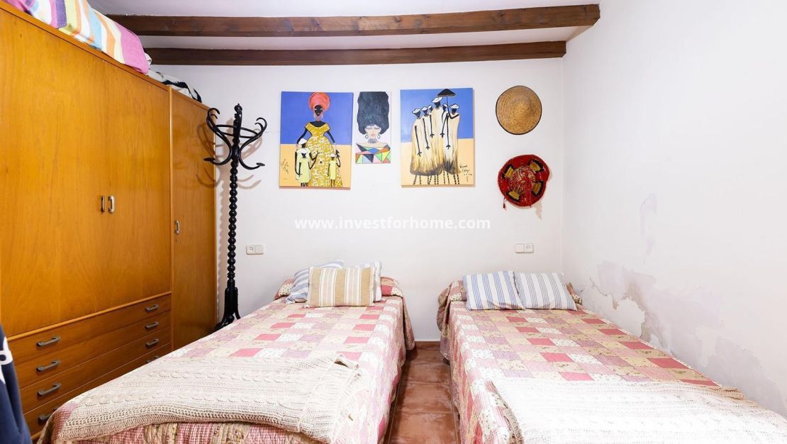 Sale - House - Los Martinez Del Puerto - Los Martínez Del Puerto