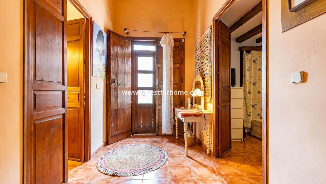 Sale - House - Los Martinez Del Puerto - Los Martínez Del Puerto