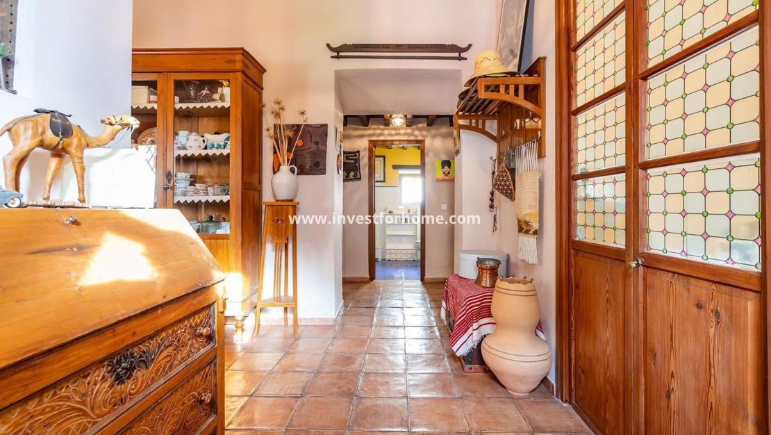 Sale - House - Los Martinez Del Puerto - Los Martínez Del Puerto