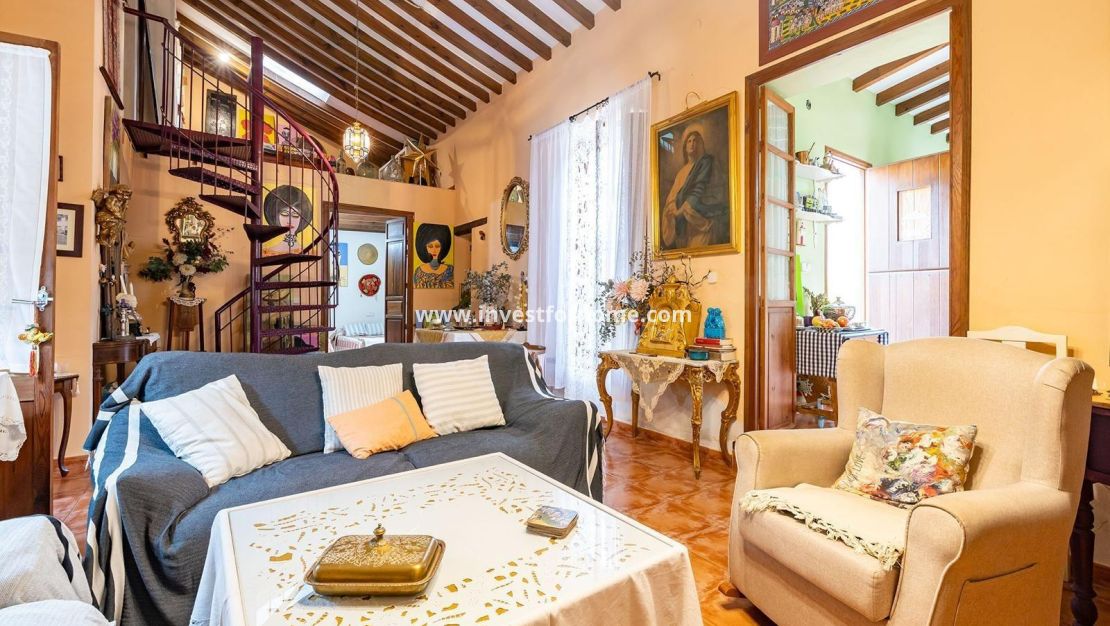 Sale - House - Los Martinez Del Puerto - Los Martínez Del Puerto