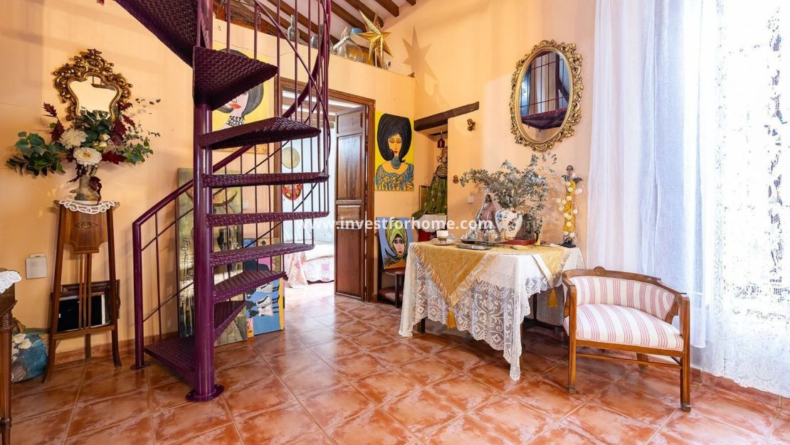 Sale - House - Los Martinez Del Puerto - Los Martínez Del Puerto