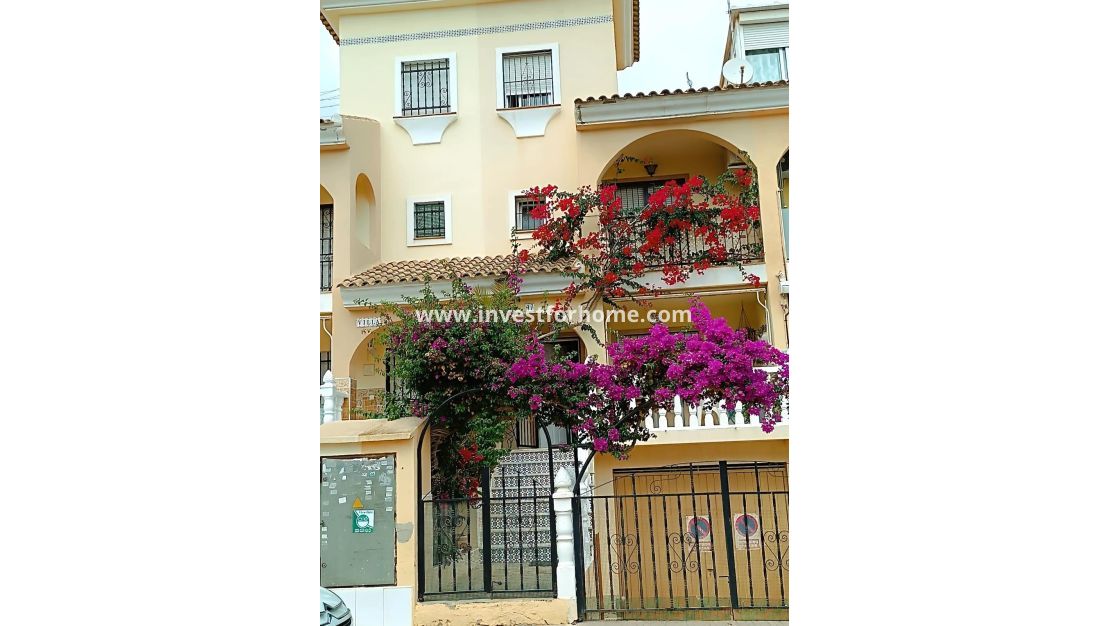 Sale - House - Orihuela Costa - La Zenia