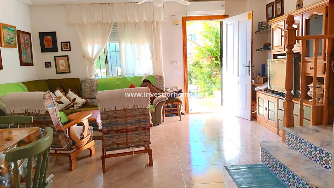 Sale - House - Orihuela Costa - La Zenia