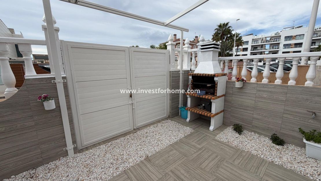 Sale - House - Orihuela Costa - La Zenia