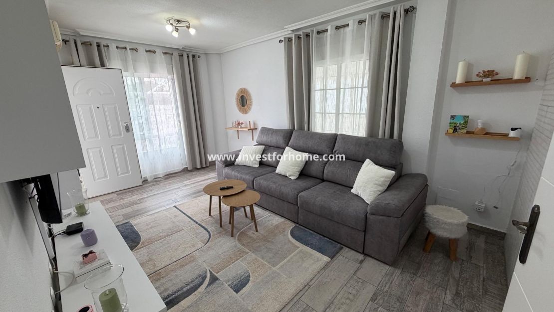 Sale - House - Orihuela Costa - La Zenia