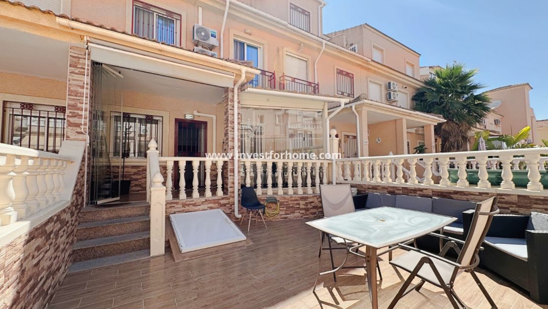 Sale - House - Orihuela Costa - La Zenia